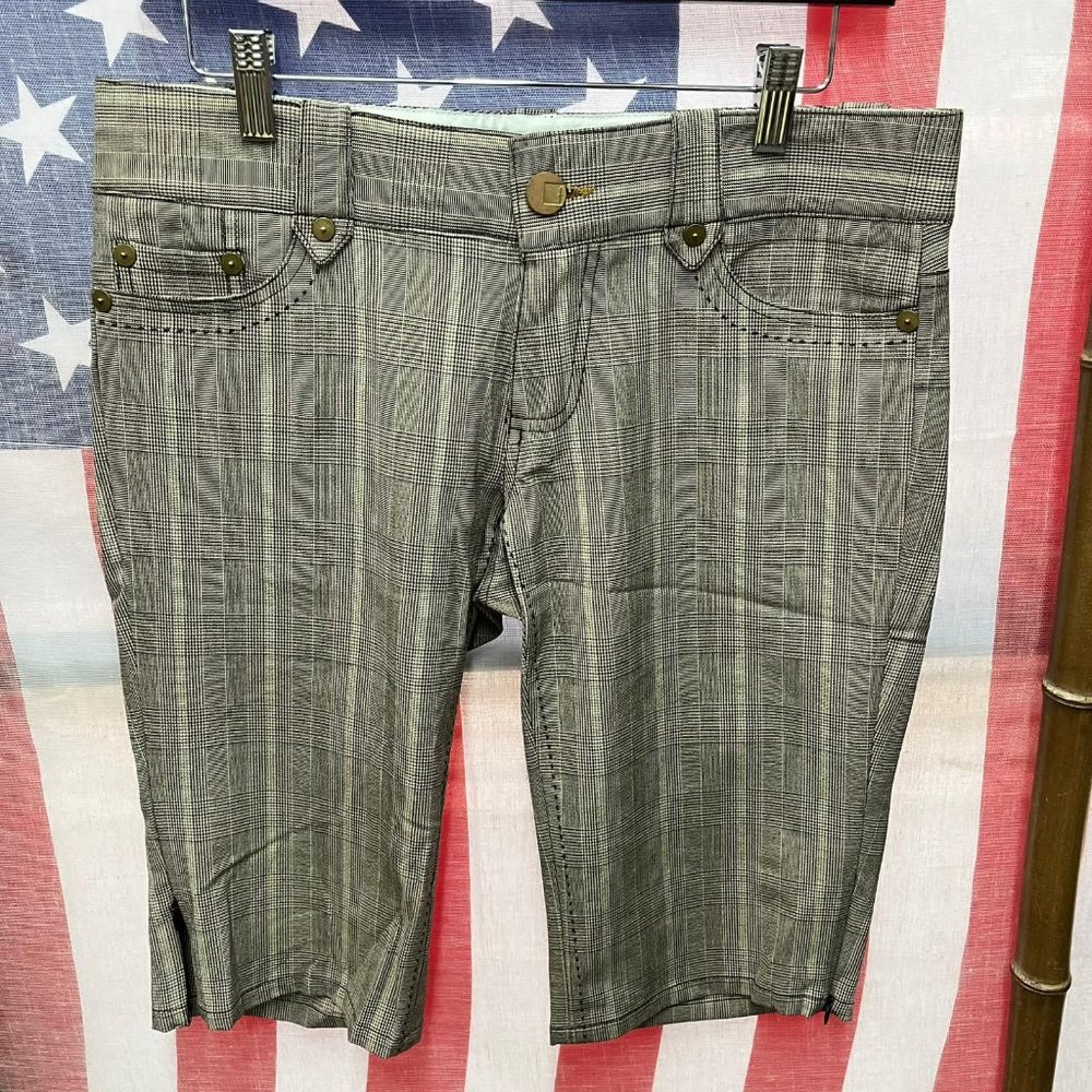 NWOT Bishop of Seventh New York shorts